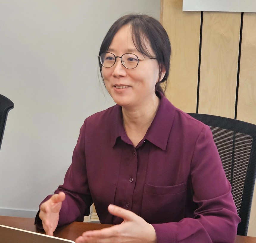 "참고서 없이 원리부터 공부했어요"…국산 AI, 세상에 없던 치료 항체 개발